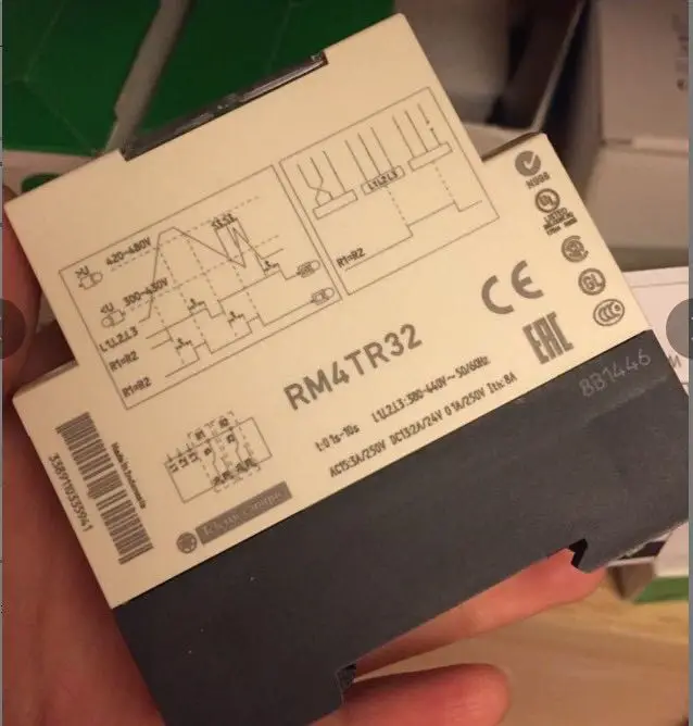 NEW three phase power supply control relay RM4TR32 sequence protector | Integrated Circuits