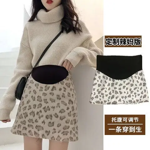 

Pregnant Women Fahion Leopard Short Skirt Korea Autumn And Winter Skirt Mom 2021 New Maternity A-Line Skirt Abdominal Design