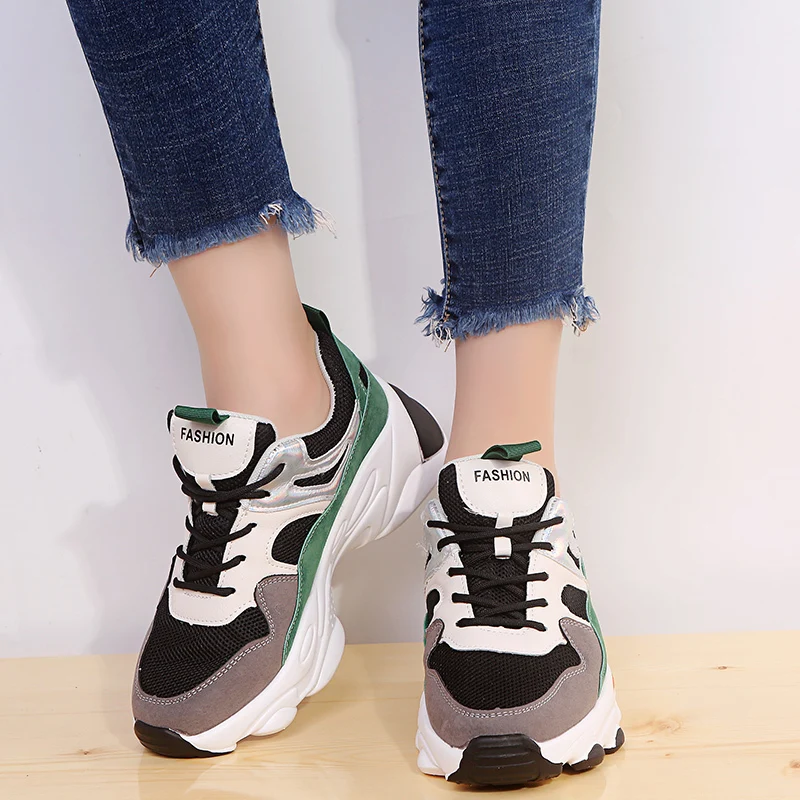 Женские кроссовки на толстой подошве Fujin дышащие разных цветов с перекрестной