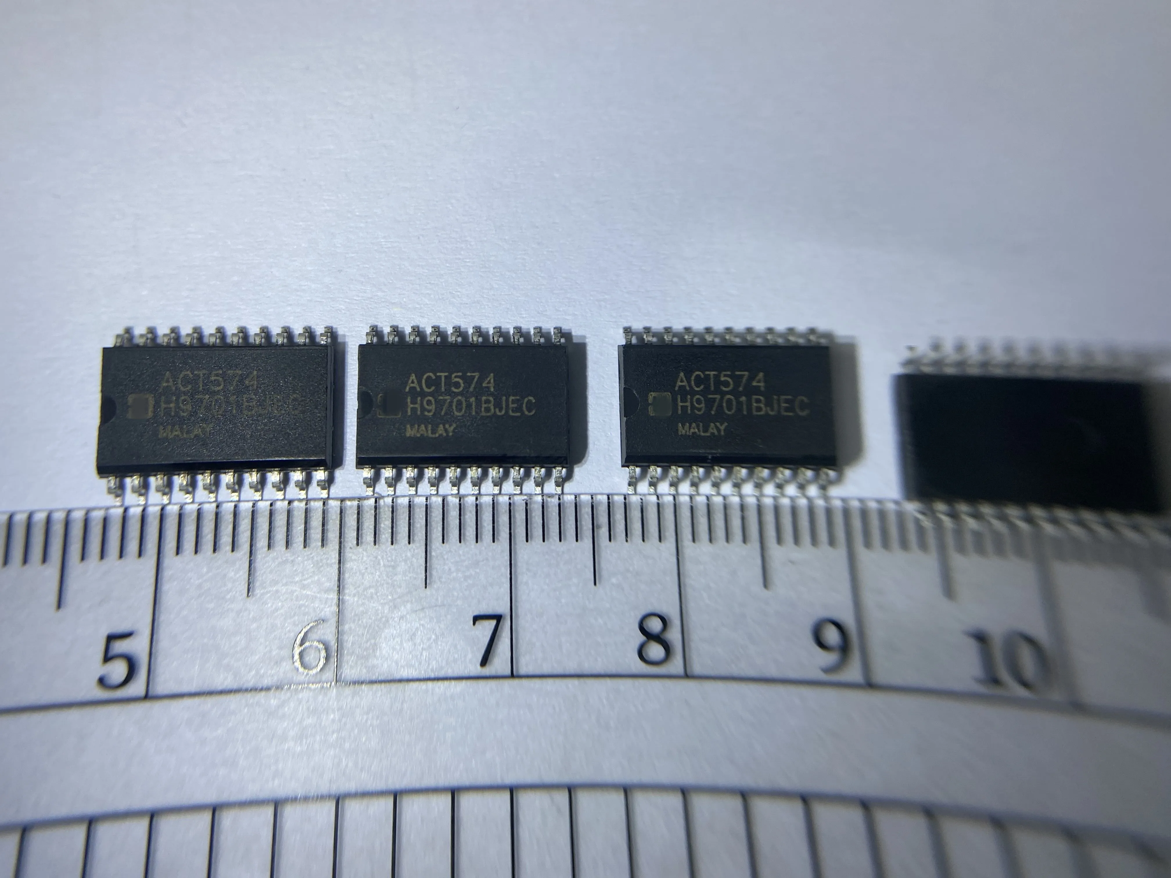 

5PCS New Original 74ACT574 ACT574 SOP-20 IC FF D-TYPE SNGL 8BIT 20SOIC