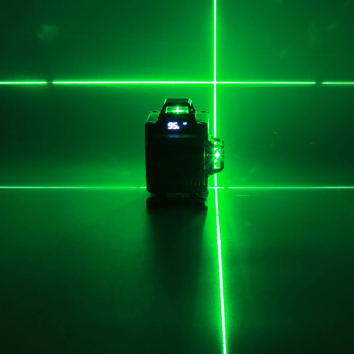 

16 Lines 4D Laser Level Green Light LED Display Auto Self Leveling 360 Rotary Measure Horizontal Vertical Cross Remote Control