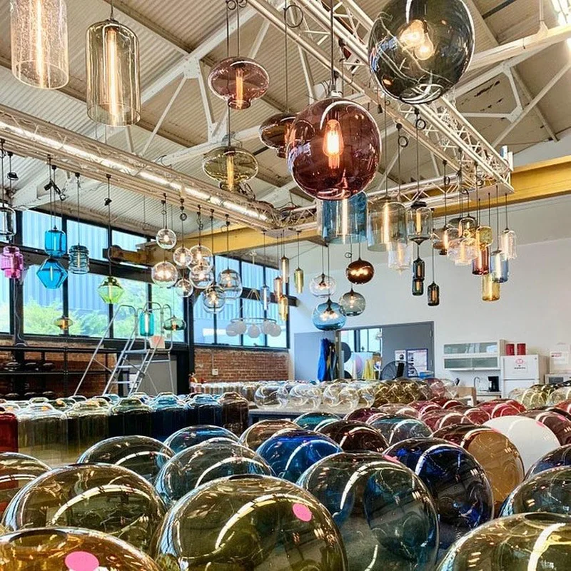 Разноцветные стеклянные светодиодсветодиодный подвесные светильники E27 в