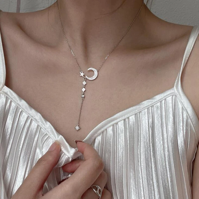 

Женское колье из серебра 925 пробы, с Луной и звездами