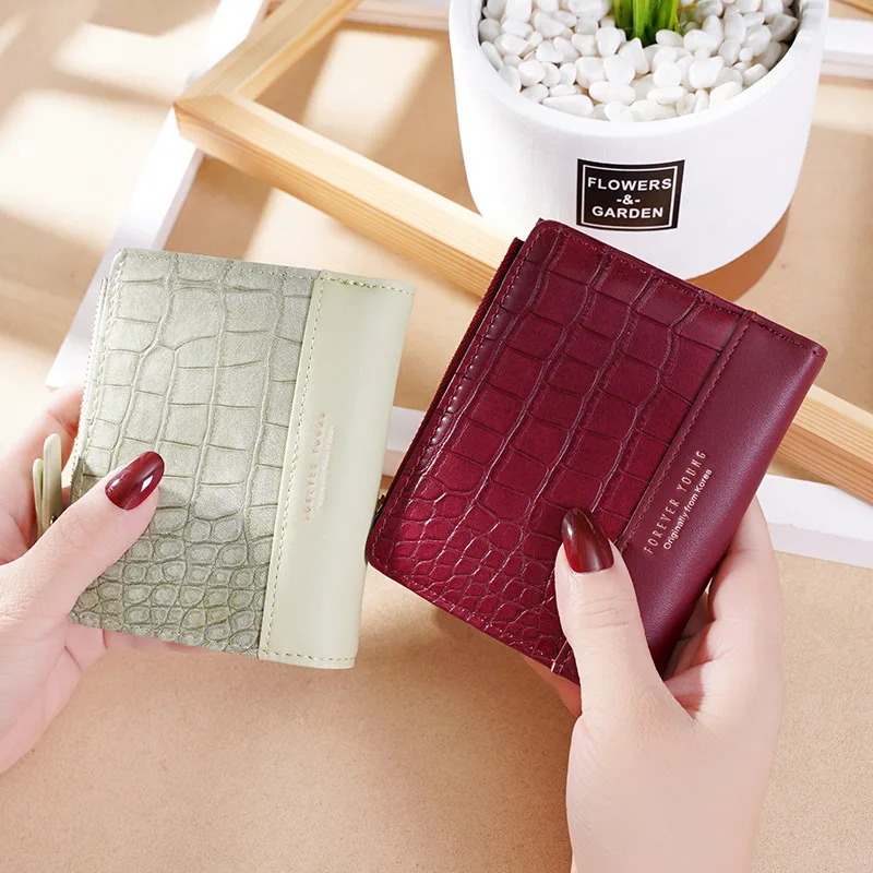 

New Fashion Crocodile Pattern Women's Wallets Mini Coin Purse Ladies Small Wallet Female PU Leather Two-Fold Zipper Card Holder