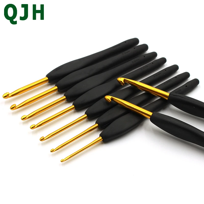 

2.0-6.0mm Crochet Hook Set Aluminum Ergonomic Crochet Needles with Colorful Soft Rubber Grip Cushioned Handles Needles