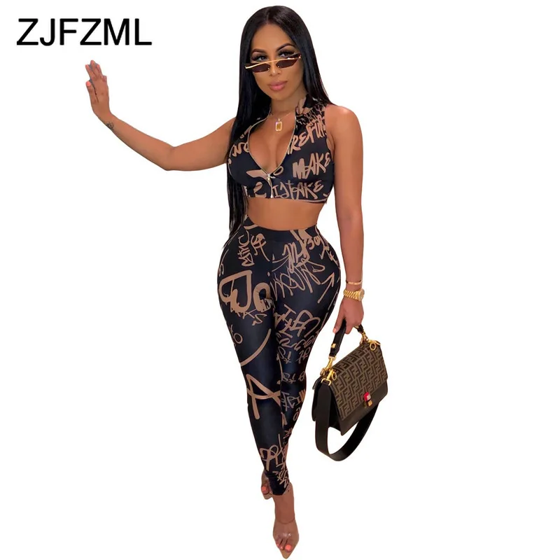 Женский спортивный костюм с V образным вырезом без рукавов| |