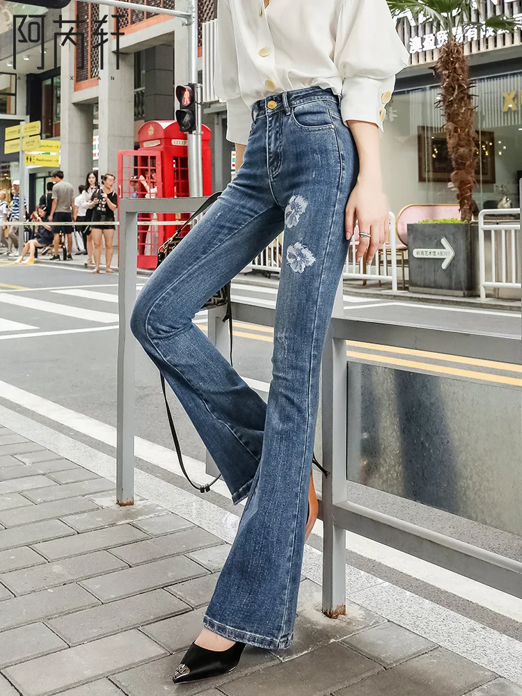 

Free Shipping New Fashion Long Pants For Women Embroidery Flower Trousers Plus Size Denim Boot Cut Jeans Size 25-31 Spring