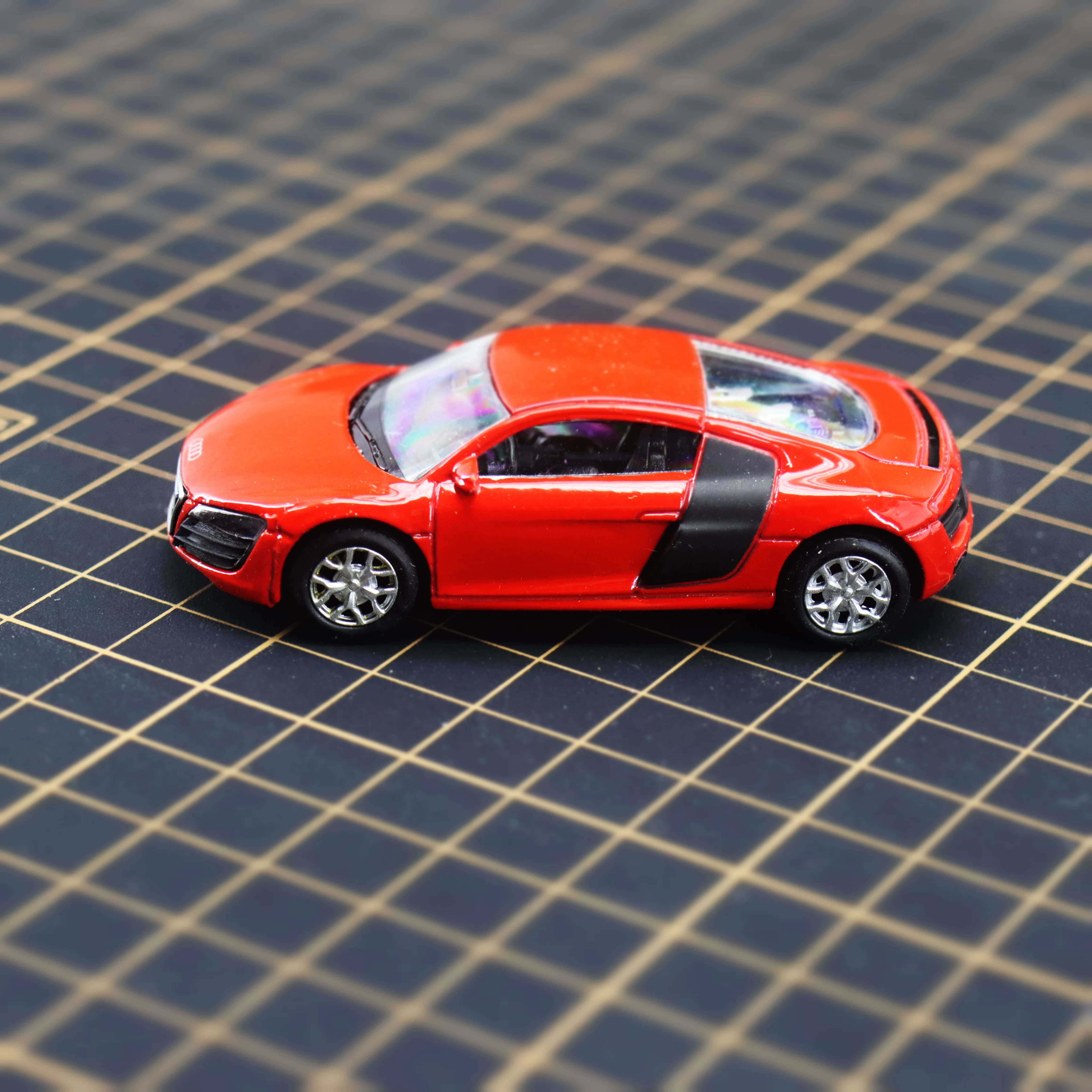 Литой Сплав игрушечный автомобиль R8 1/64 подвижный|Наземный транспорт| |