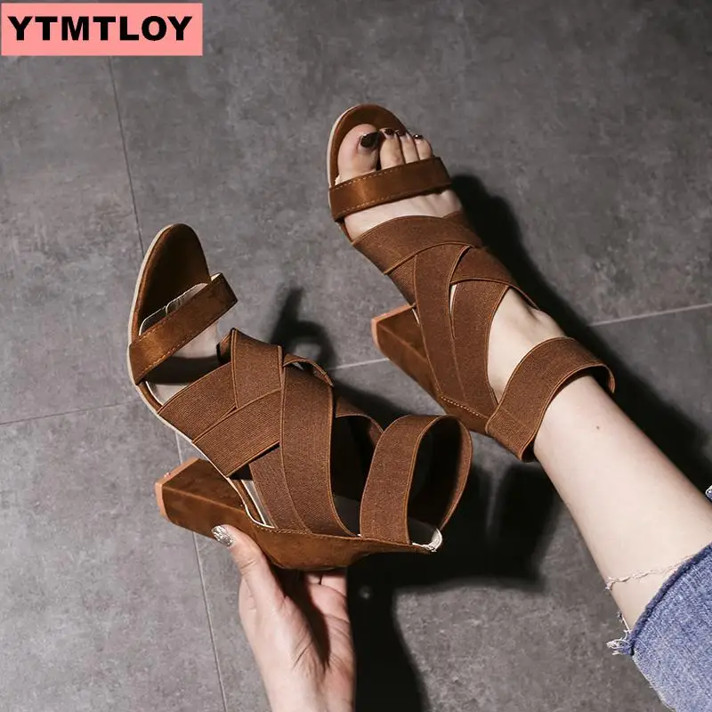 2019 дамские летние полые искусственная кожа стразы на толстом каблуке застежке