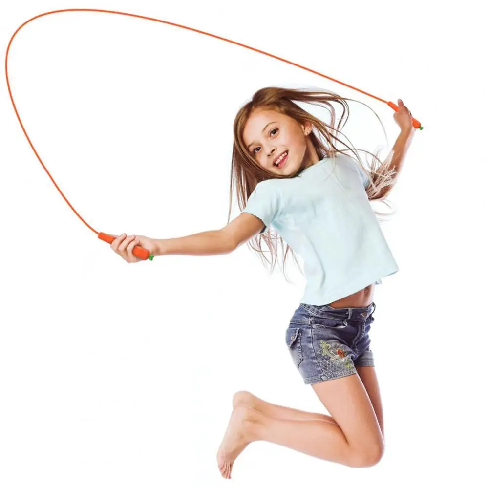 Скакалка детская регулируемая в форме морковки | Игрушки и хобби