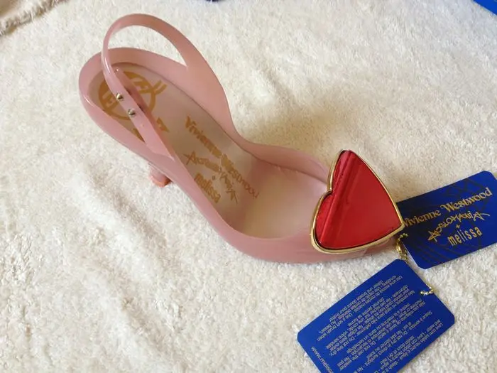 Женские туфли лодочки на высоком каблуке с открытым носком украшенные