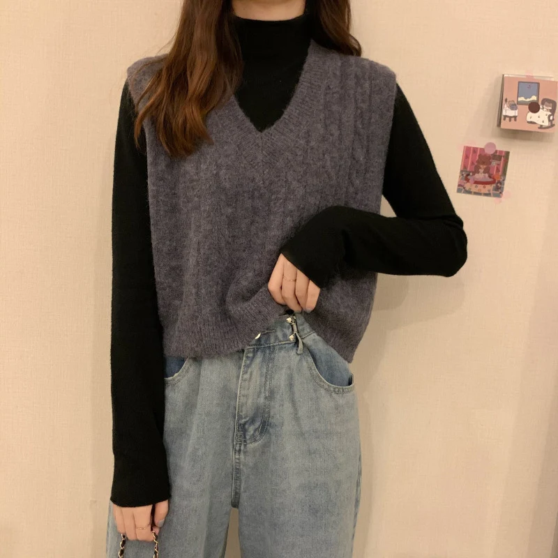 

AECU Knitted Vest Sweater Women Sleeveless Pullover Elasticity Sweater V-neck Loose Female Casual Oversized Knitted Vest 2021