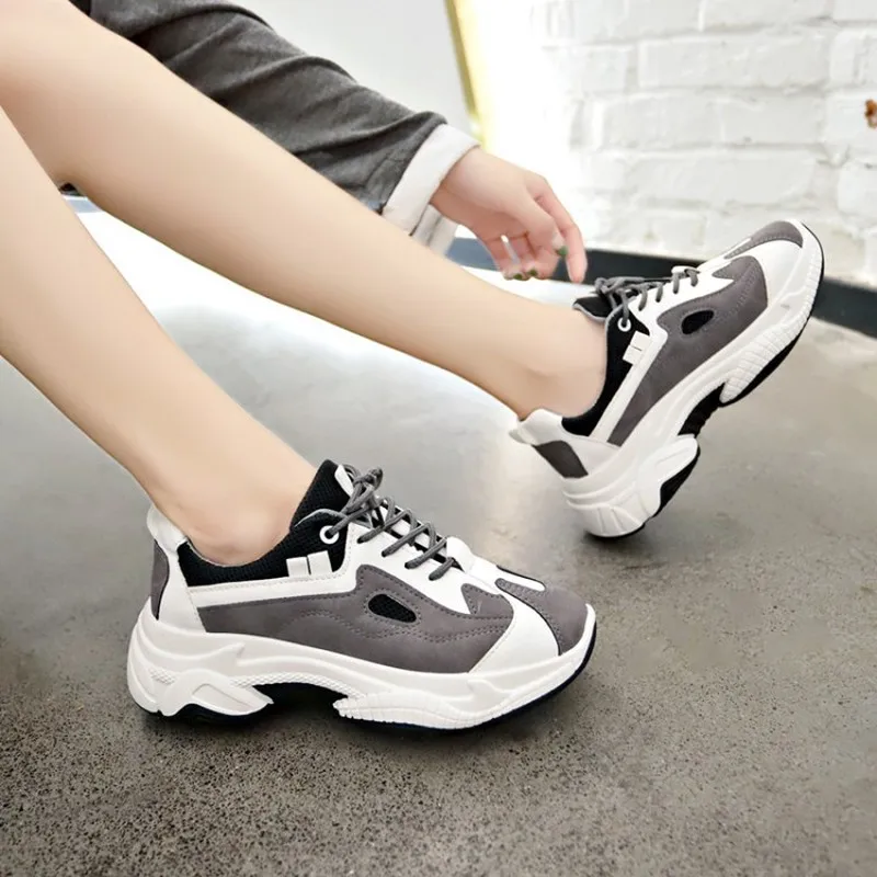 Женские кроссовки со шнуровкой Повседневная дышащая простая обувь на толстой