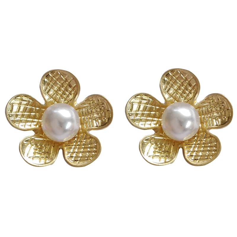 

Mihan S925 needle Sweet Jewelry Flower Earrings Hot Selling Simple Simulated Pearl Golden Plating Metal Stud Earrings For Girl