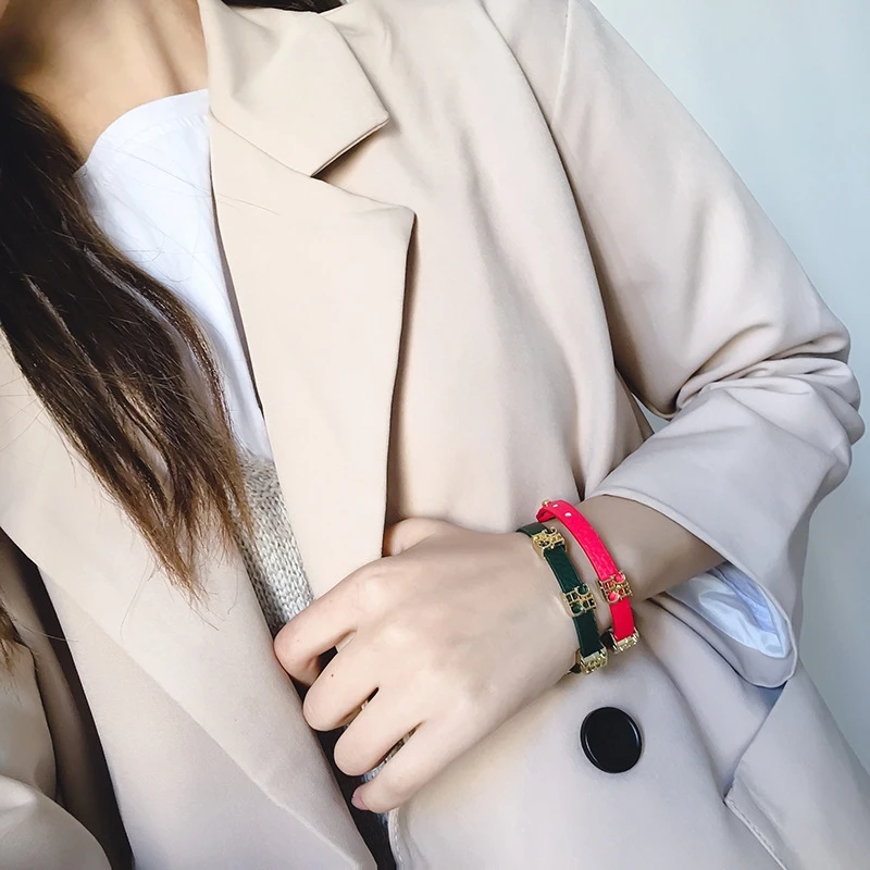 

High Quality Letter PU Leather Gold Color Stainless Steel Bracelets Bangle For Women Fashion Jewelry LB009 chakra charms