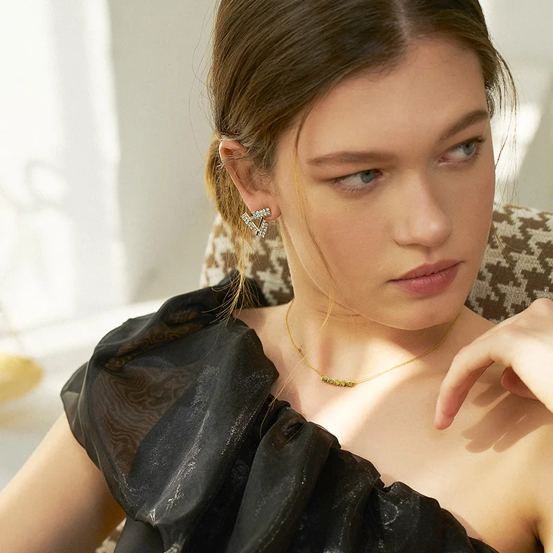 

CHIMERA Simple Cute Stud Earrings Hollow Out Rinestone Crystal Heart Geometric Jewelry Accessories for Women Ladies