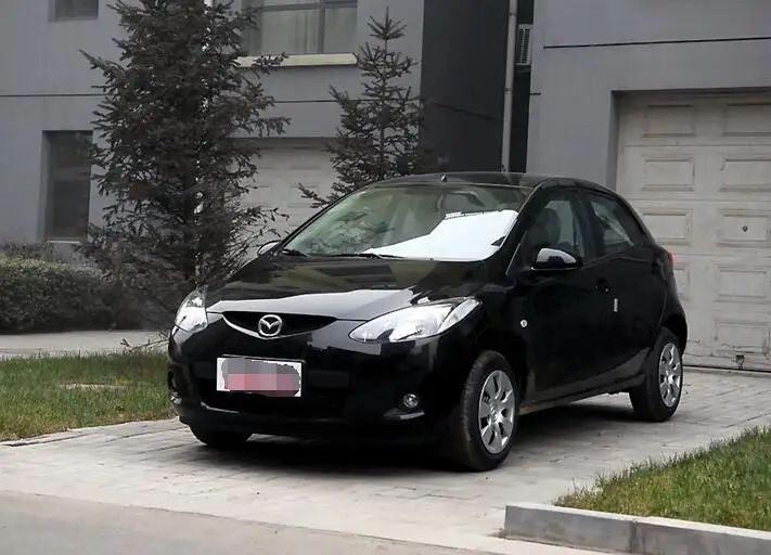 Части кузова задний номерной знак лампы для Mazda 2 хэтчбек