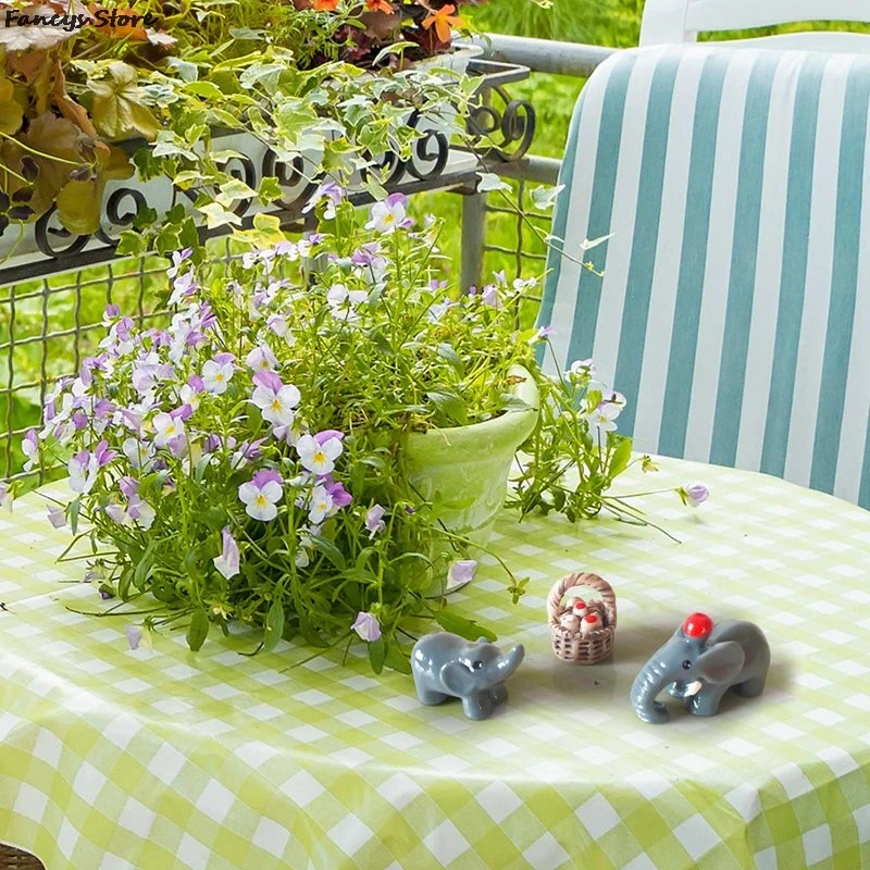 

Miniature Potted Resin Small Animal Cute Vivid Frog And Lotus Elephant Piggy Hedgehog Calf Ornament Garden Potted Plant Decor