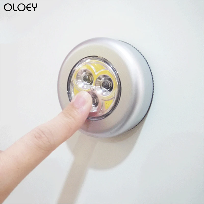 Автомобильный настенный светильник с 3 светодиодами на батарейках ночная