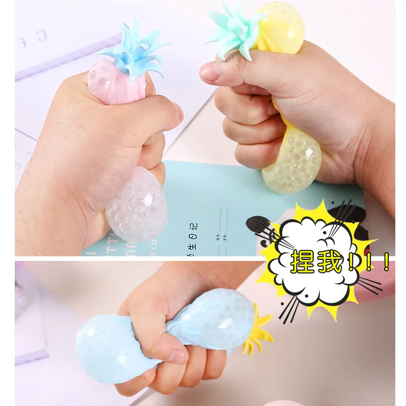 

Новинка, Антибликовая мягкая игрушка в виде ананаса для снятия стресса, игрушка для детей и взрослых, сжимаемая антистрессовая творческая с...