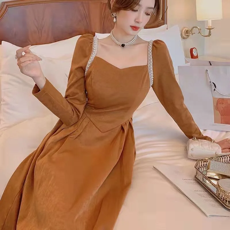 Зимнее французское винтажное платье женское однотонное элегантное вечернее