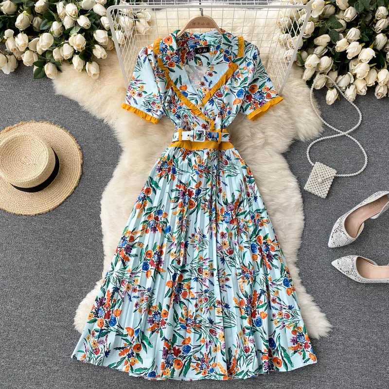 

Женское плиссированное платье с коротким рукавом, с принтом