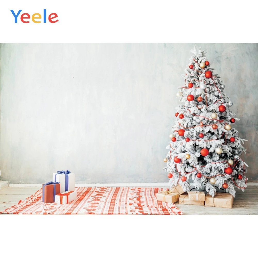 Рождественский фон с рождественской елкой подарки новорожденные дети