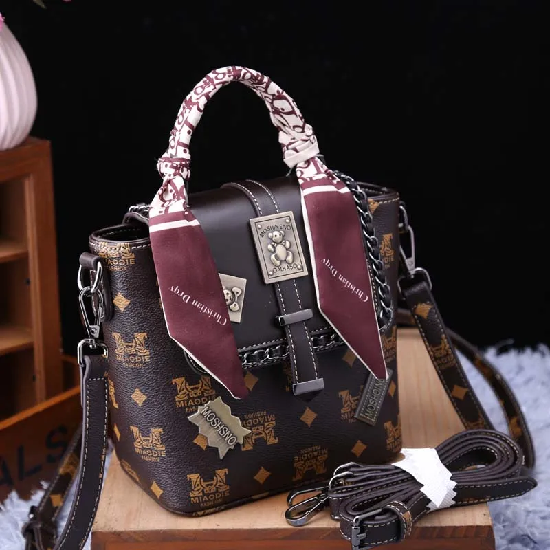 Сумка мешок для женщин новинка 2020 модная кожаная ретро сумка подходящая ко всему