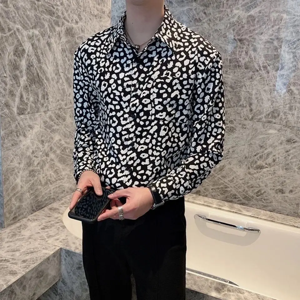 

Spring and Autumn Leopard Print Black and White Polka Dot Shirt Men 's Long Sleeve Slim Fit Fashion and Handsome Men 's Shirt