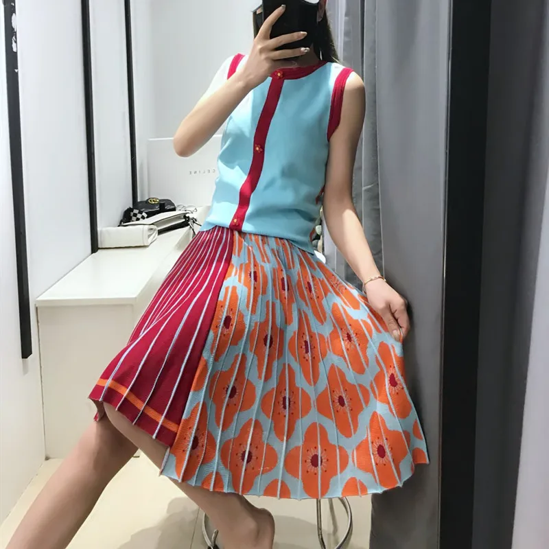 

2021 Spring Summer Knitted T-shirt New Polo Collar Lapel Contrast Color Flower Jacquard Puff Short Sleeve Short Top for Women
