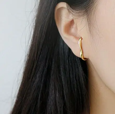 gold SHANICE Уникальные 925 пробы серебряные серьги-гвоздики для женщин девочек ниша простой c-образный Mobius твист дети пирсинг ювелирные изделия подарок - Окраска металла: gold