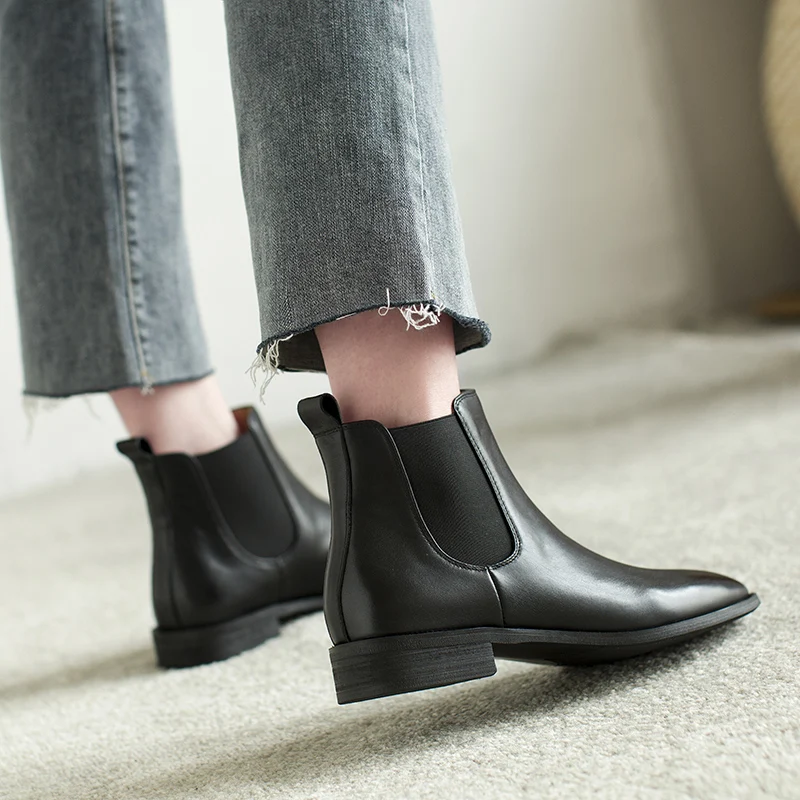 

Women's Shoes