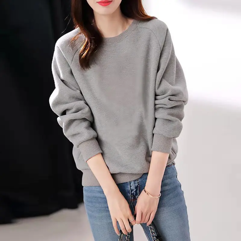 Толстовка женская оверсайз из хлопка с длинным рукавом и круглым вырезом |