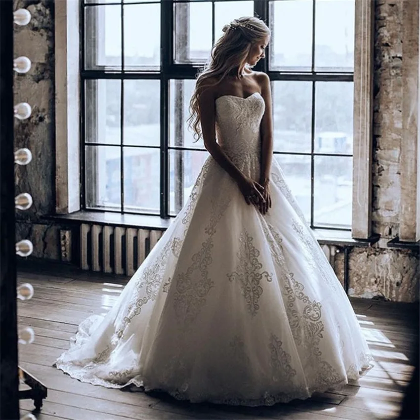 

Luxury Princess Wedding Dresses Vintage Appliqued A-line Wedding Gowns Elegant Sweetheart Vestidos De Noiva Sweep Train