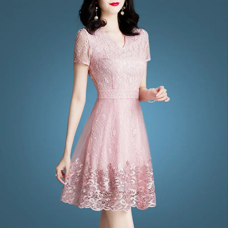 

Slim Lace Elegant Cut Out Embroidery New Fashion Women's Sexy Foreign Style Waist Covered V-neck Cocktail Dresses 9060