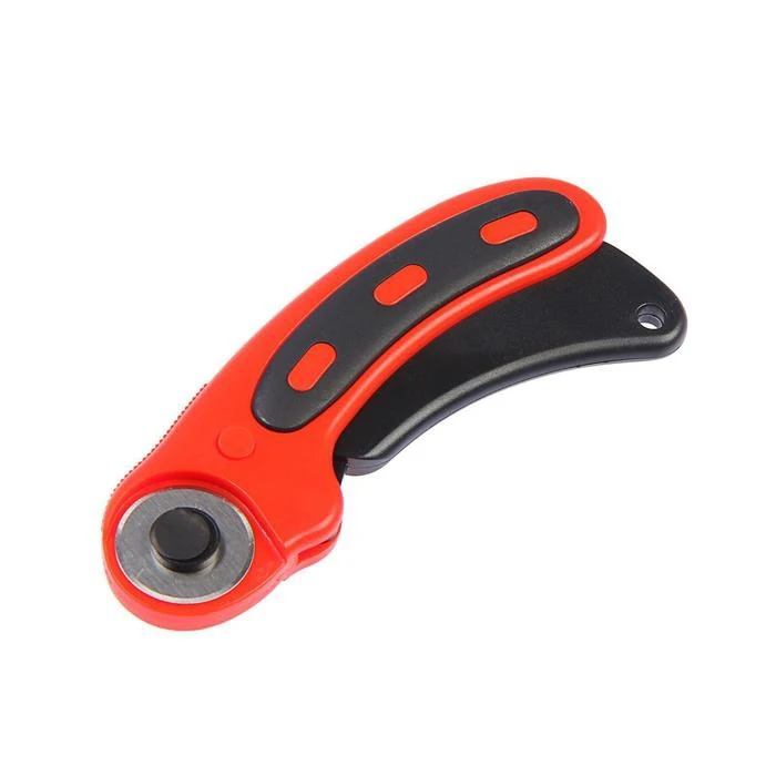 Лезвие круглое LOM с пластиковым корпусом роликового ножа 28 мм + подарочные лезвия - 3 шт. 5429427 Ножи Складные Инструменты Рука.