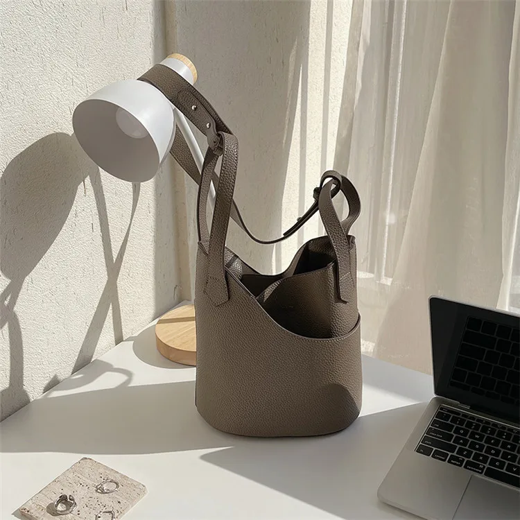 

Женские и мужские сумки-мессенджеры, основной школьный рюкзак, женская сумка через плечо