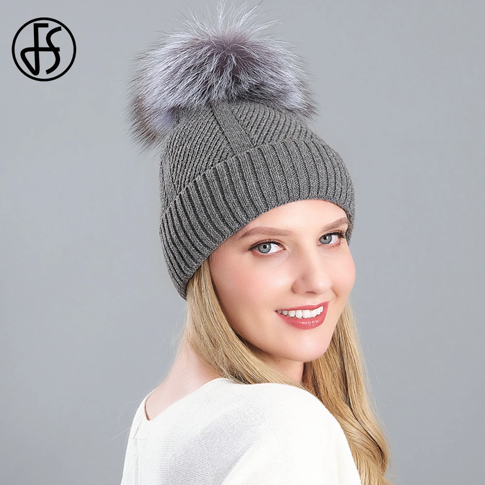 

FS 2020 Knitted Women Beanie Real Raccoon Fur Pompom Hat Rabbit Skullies Beanies Fashion Gray Ski Cap Winter Velvet Bonnet