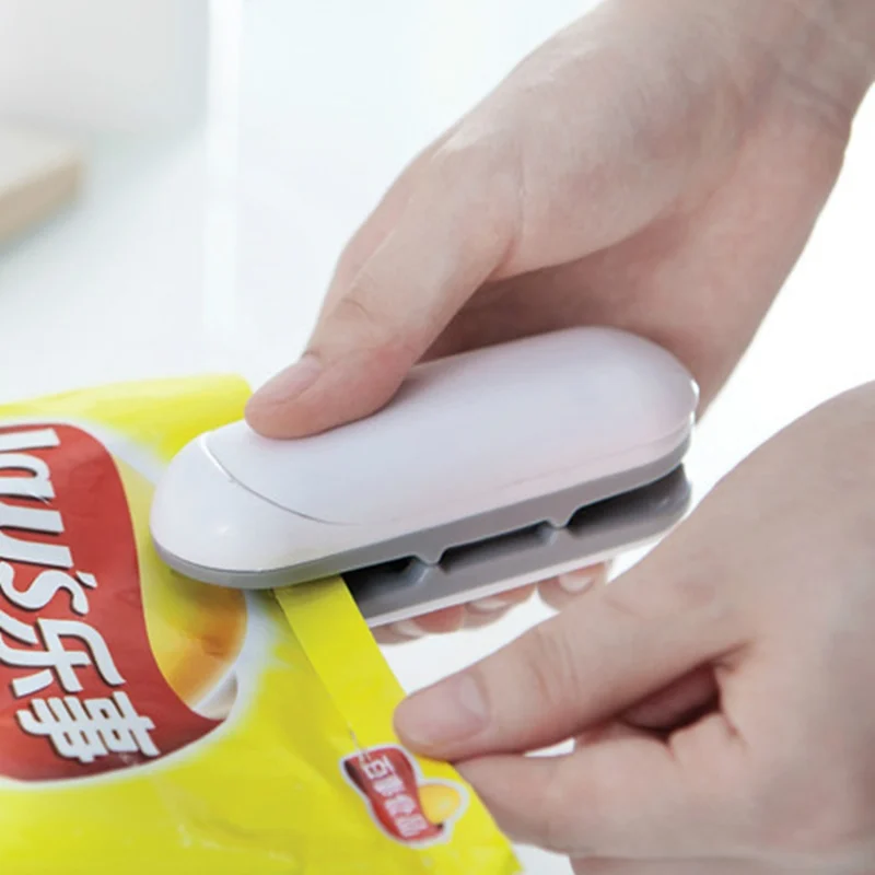 

Mini Household Gadgets Accessories Snack Handheld Portable Clip Capper Food Sticker Plastic Sealerings keeping fresh Bags Potato