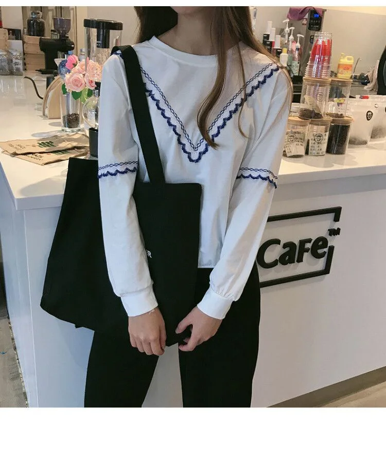Early autumn 2019 new Korean version of the round neck Sweatshir wild Top women long-sleeved white fashion bottoming sweatshirts |