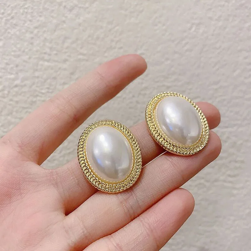

Korean Fashion Pearl Stud Earrings for Women 2021Trend Gold Wedding Jewelry Gifts Wholesale Statement Big Geometric Accessories