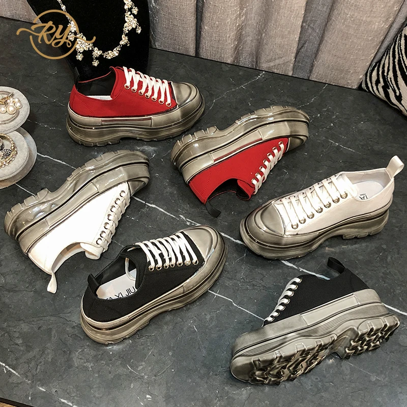 Женские кроссовки на танкетке модные белые из натуральной кожи платформе стиль