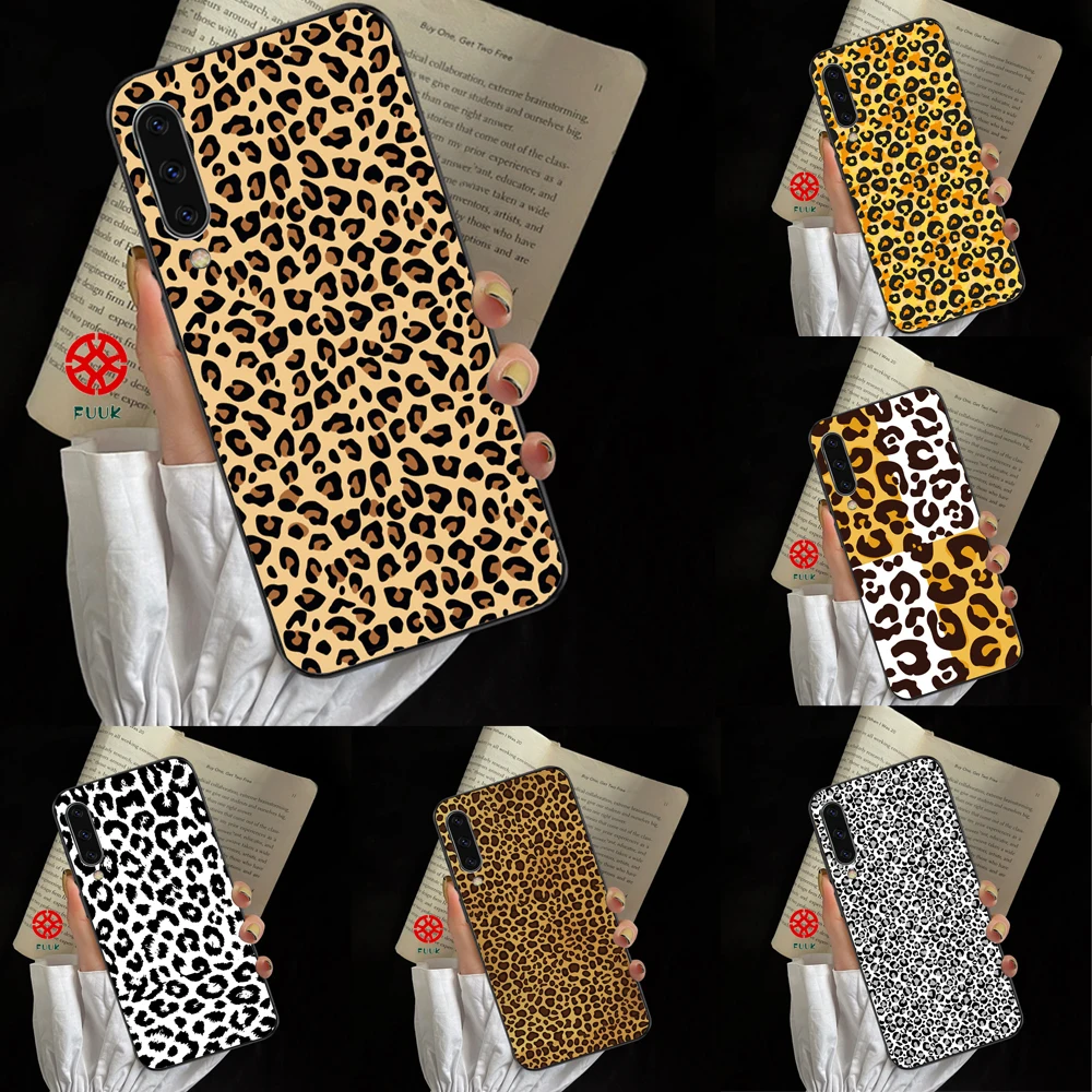 

Luxury Fashion Soft Back Cases Leopard Print Phone case For Samsung Galaxy A 20 21 30 40 50 70 E S 2016 2018 4G Soft Cover