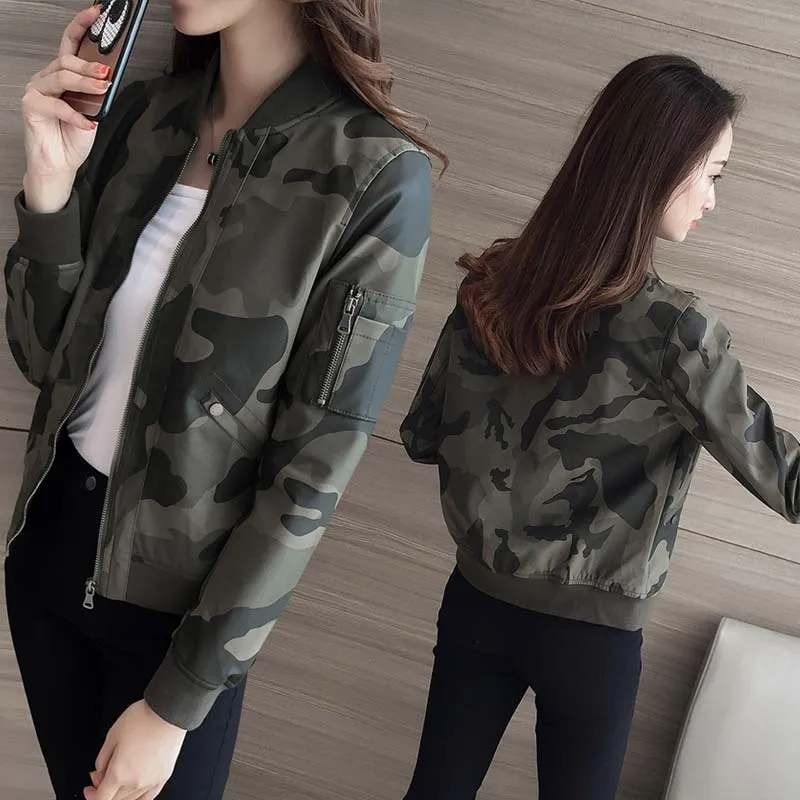 Женская короткая приталенная мотоциклетная куртка HanOrange из камуфляжной кожи в