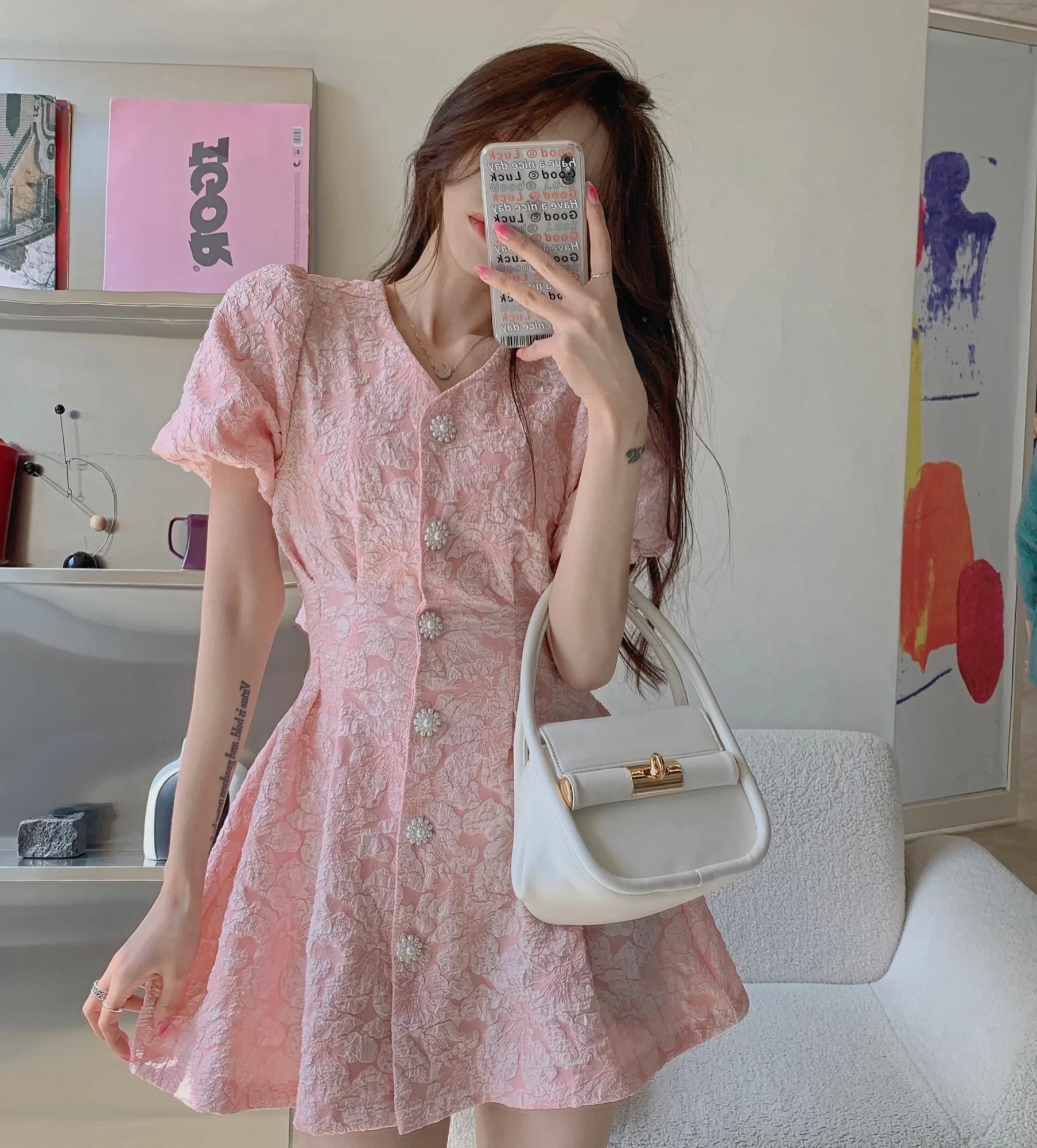 

High-Grade Three-Dimensional Relief Single Row Pearl Buckle Puff Sleeve Dress Women's Summer Back Midriff Outfit V-neck Short