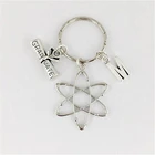 Выпускной брелок, брелок Atom, подарок для него на выпускной, подарок для учителя по химии, подарок для учителя по физике