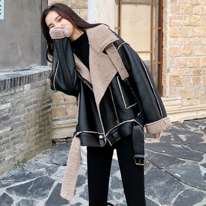 

Winter Plush thickened motorcycle coat fur female lamb fur one short coat loose large jacket fashion
