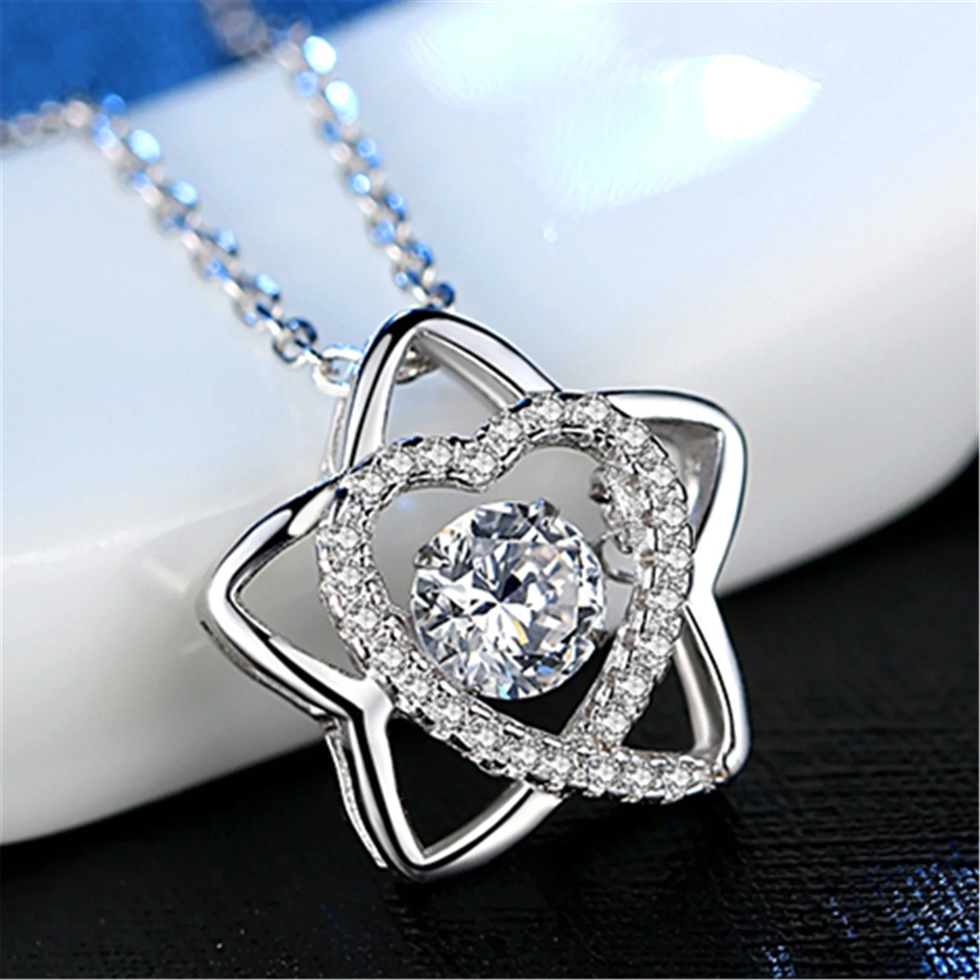 

New Simple Six Pointed Star Crystal Pendant Fashion Charm Girl Inlay Zircon Heart Necklace Elegant Women's Nightclub Jewelry