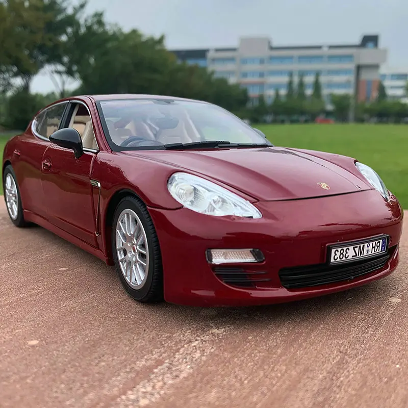 Модель автомобиля Порше парамера MZ 1:18 из красного сплава отлитые и игрушечные