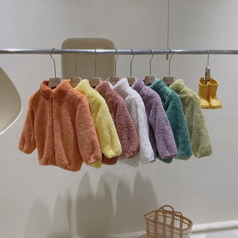 Одежда для маленьких девочек, зимнее теплое однотонное пальто из кораллового флиса, шерстяной свитер, куртка с меховой подкладкой, хлопковое плюшевое пальто для маленьких мальчиков